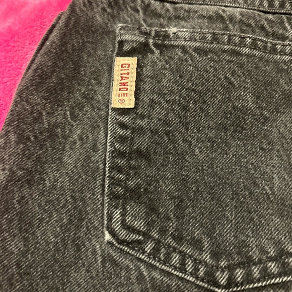 Vintage Gitano High-Waisted Demin Shorts - Picture 4 of 5